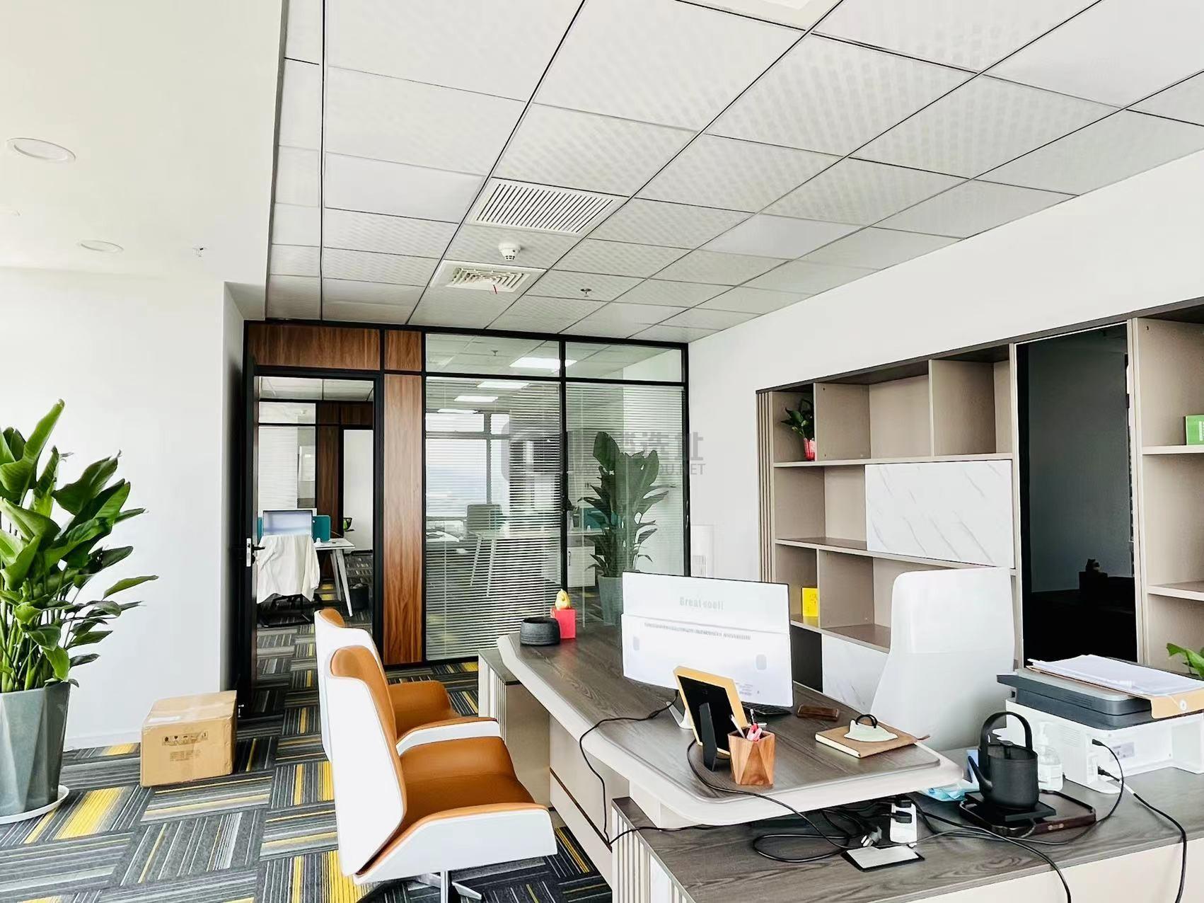 金茂广场面积162平