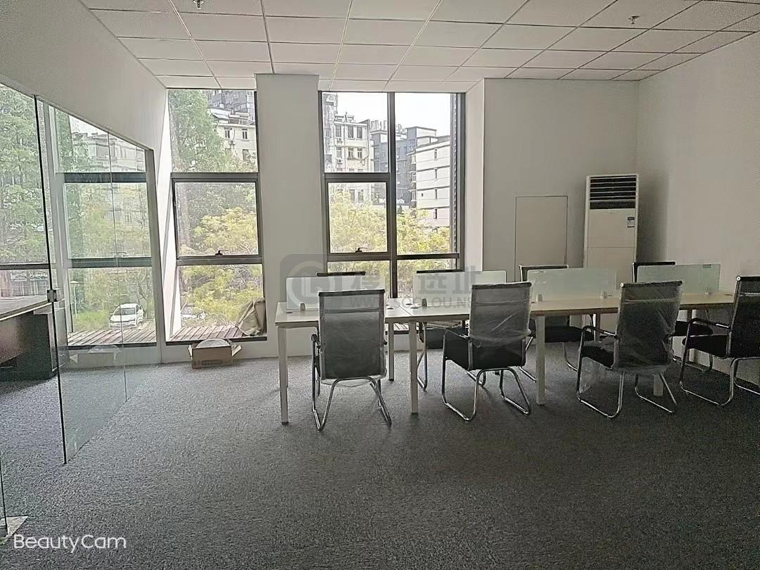 金陵科技学院面积171平