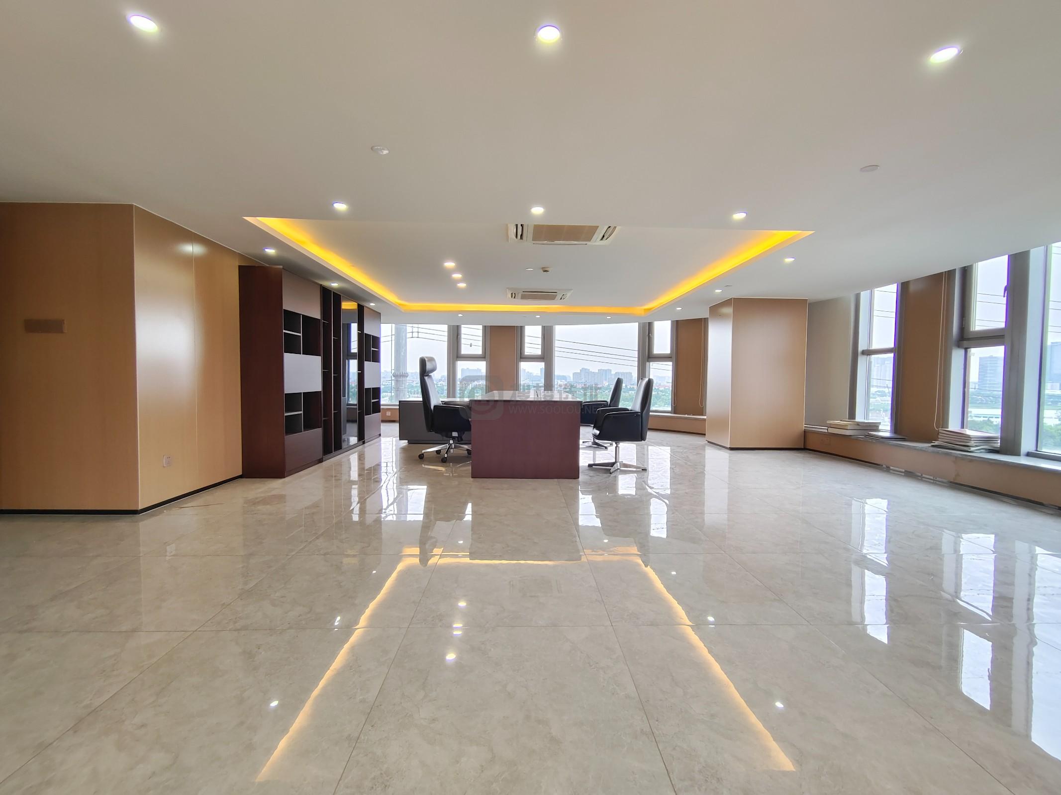 九龙湖企业总部园面积1036平