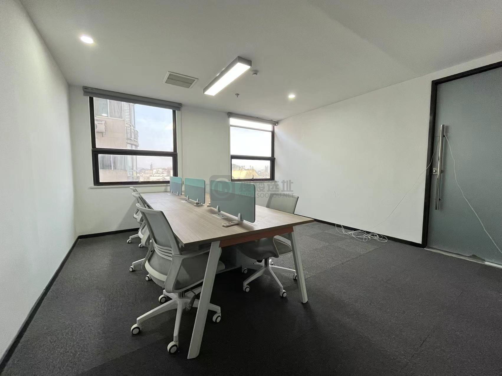 联通大厦面积76平