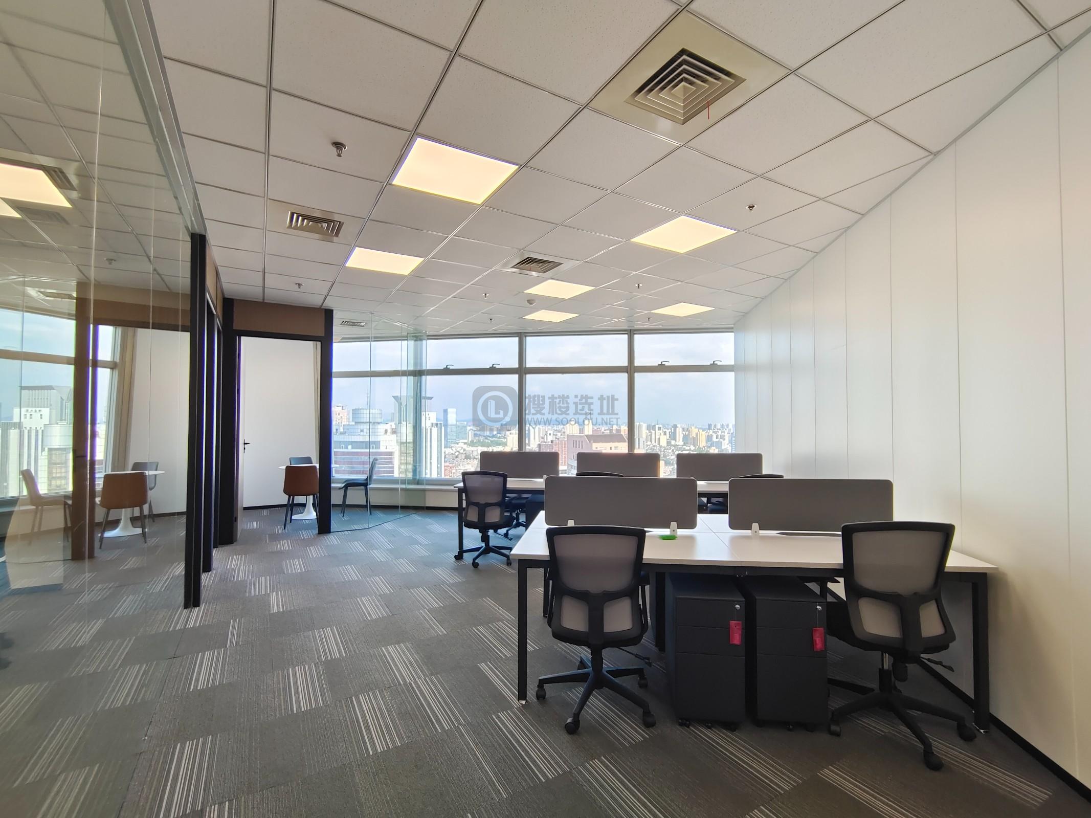 南京国际金融中心面积165平