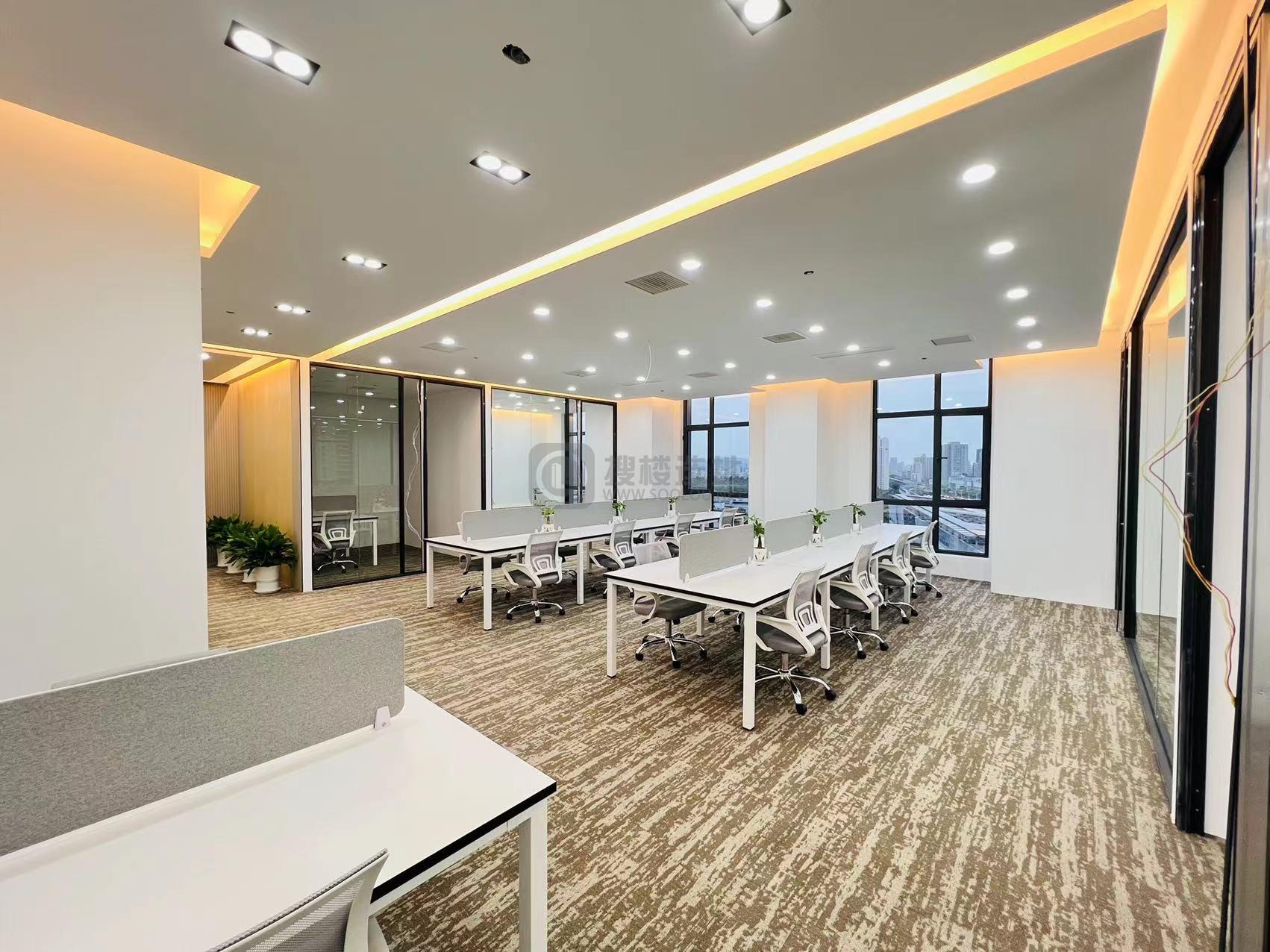 中海龙湾财富中心面积216平