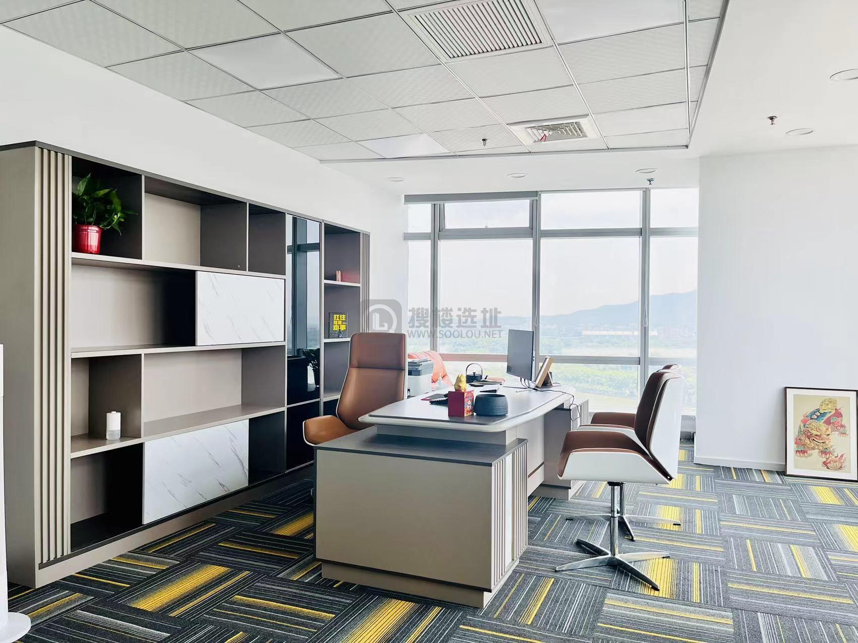 金茂广场面积162平