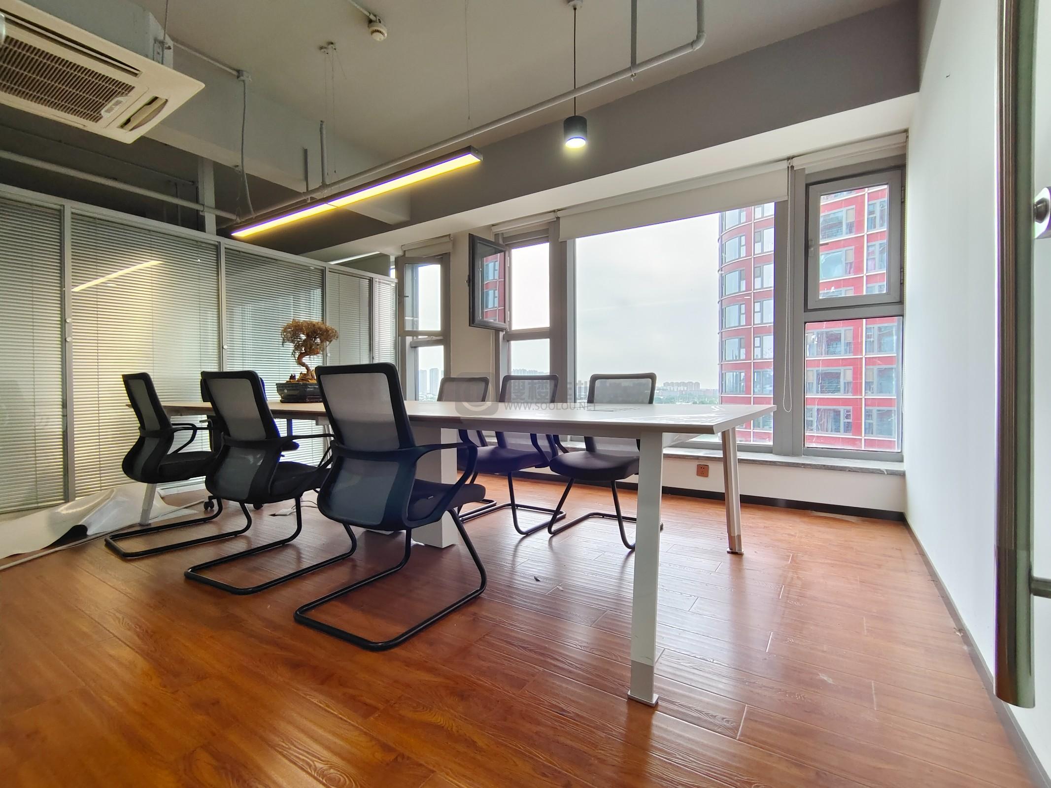 九龙湖企业总部园面积1036平