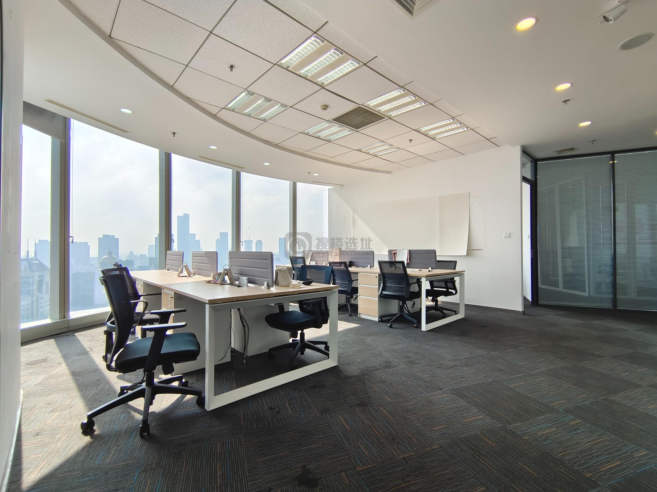 紫峰大厦面积500平