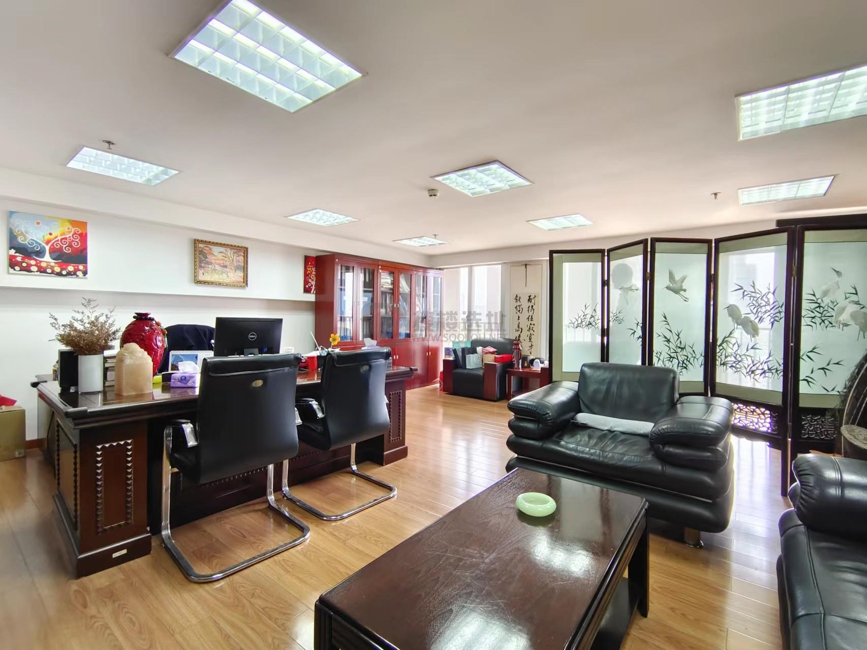 长发中心（CFC）面积1300平