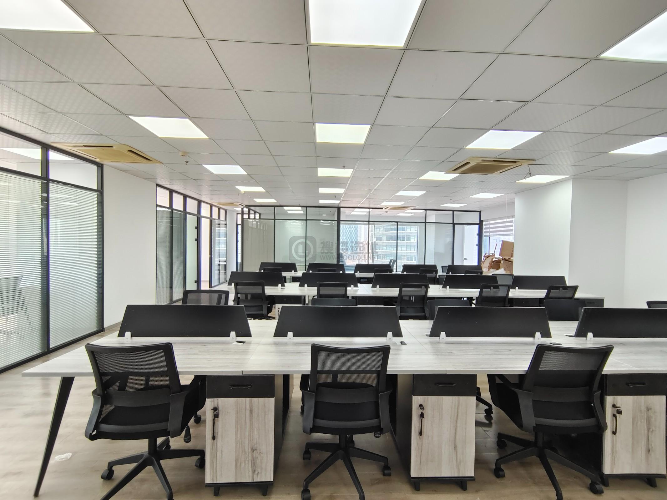 商茂世纪广场面积318平