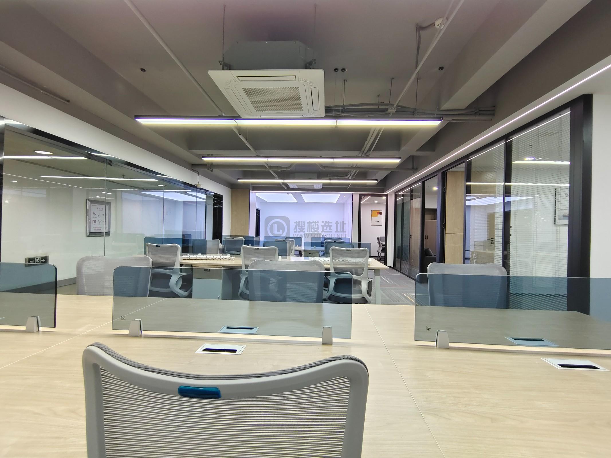 君临国际面积178平