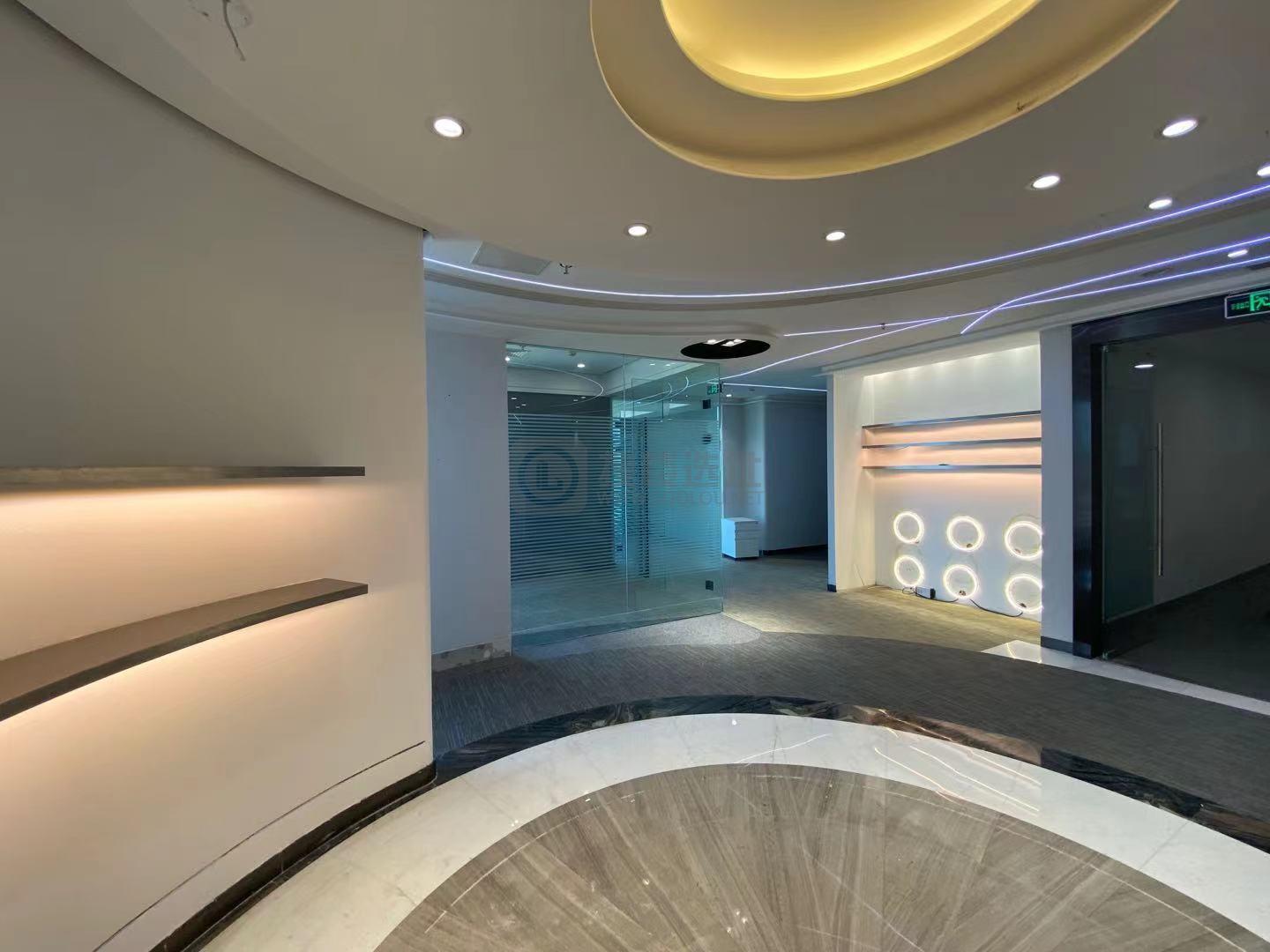 新地中心面积296平