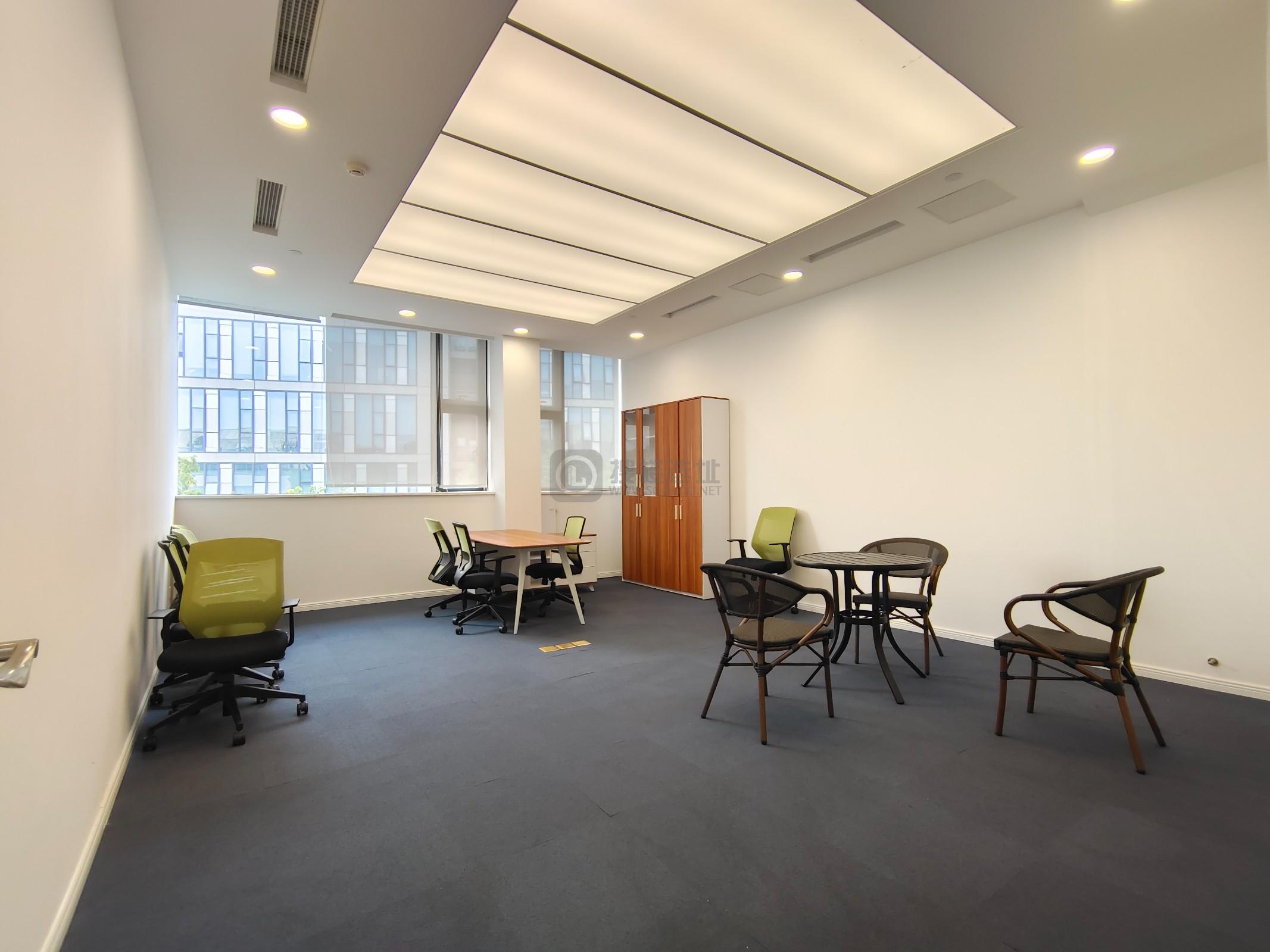 紫东国际创意园面积700平