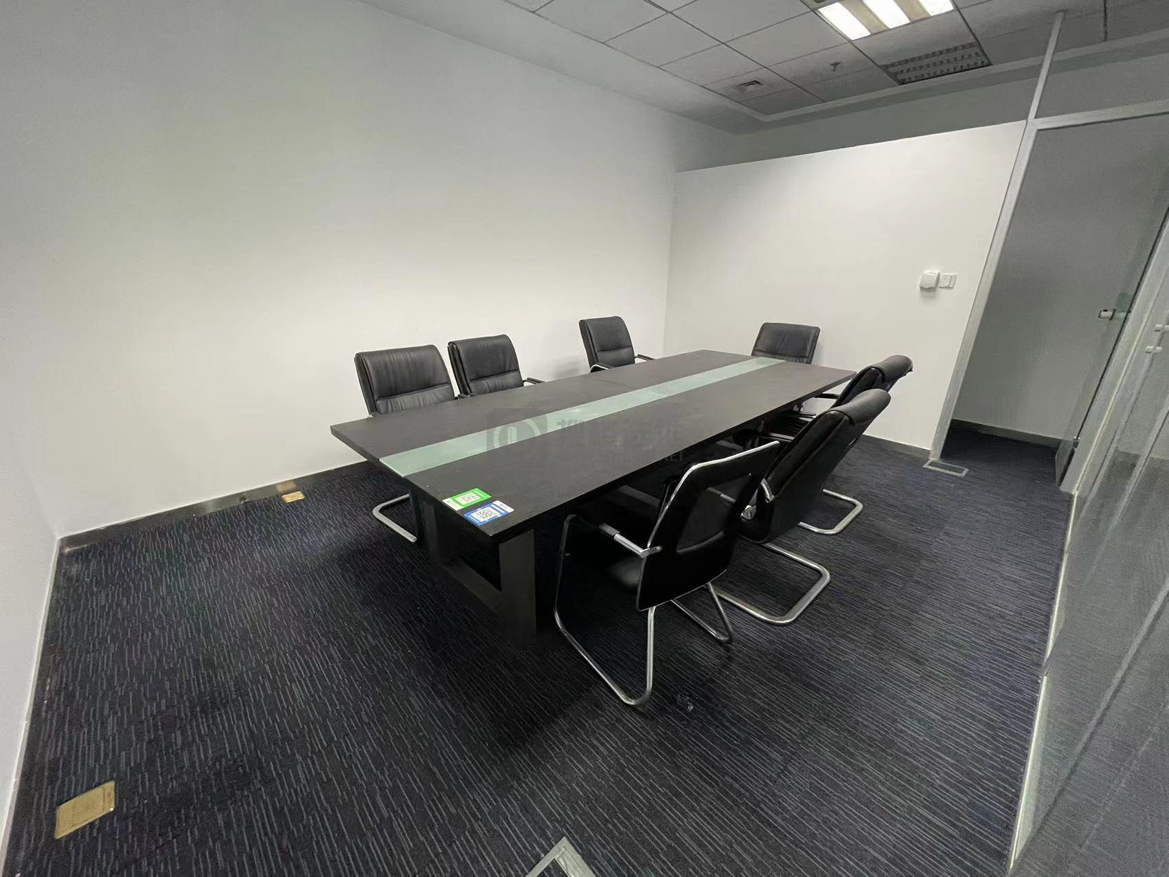 云峰大厦面积373平