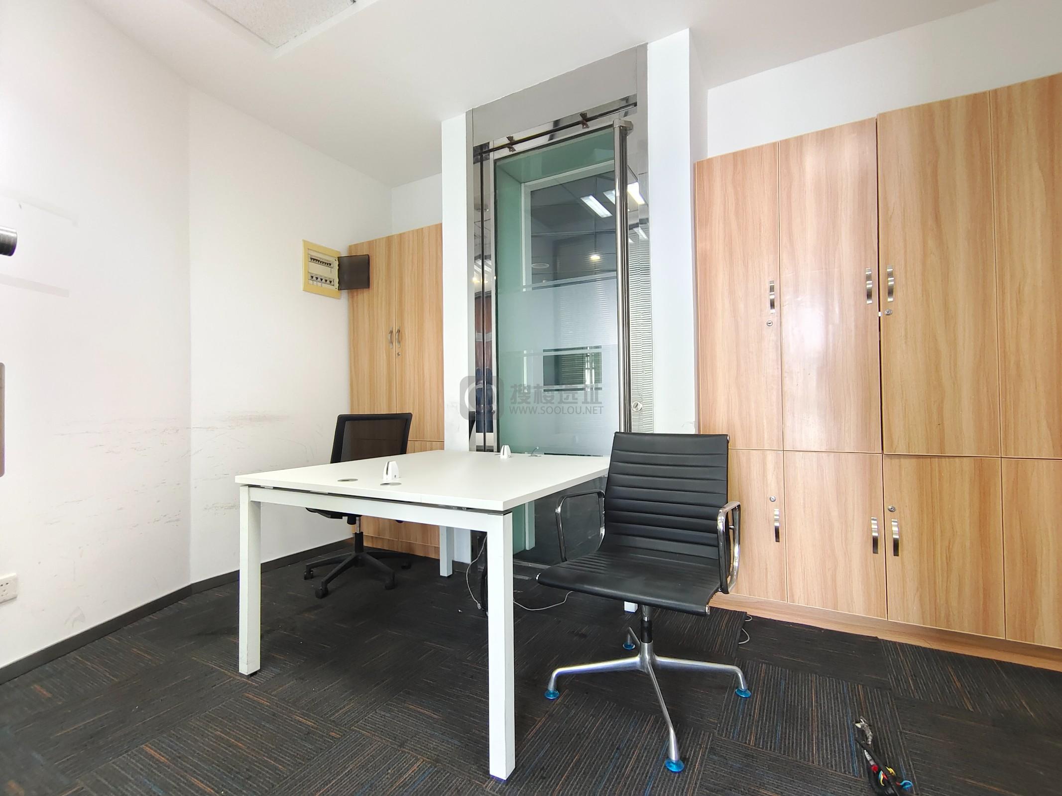 紫峰大厦面积500平