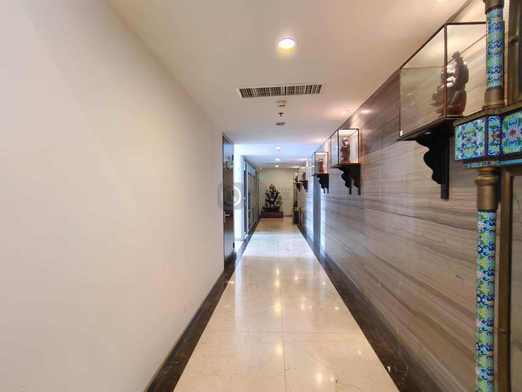 长发中心（CFC）面积1300平