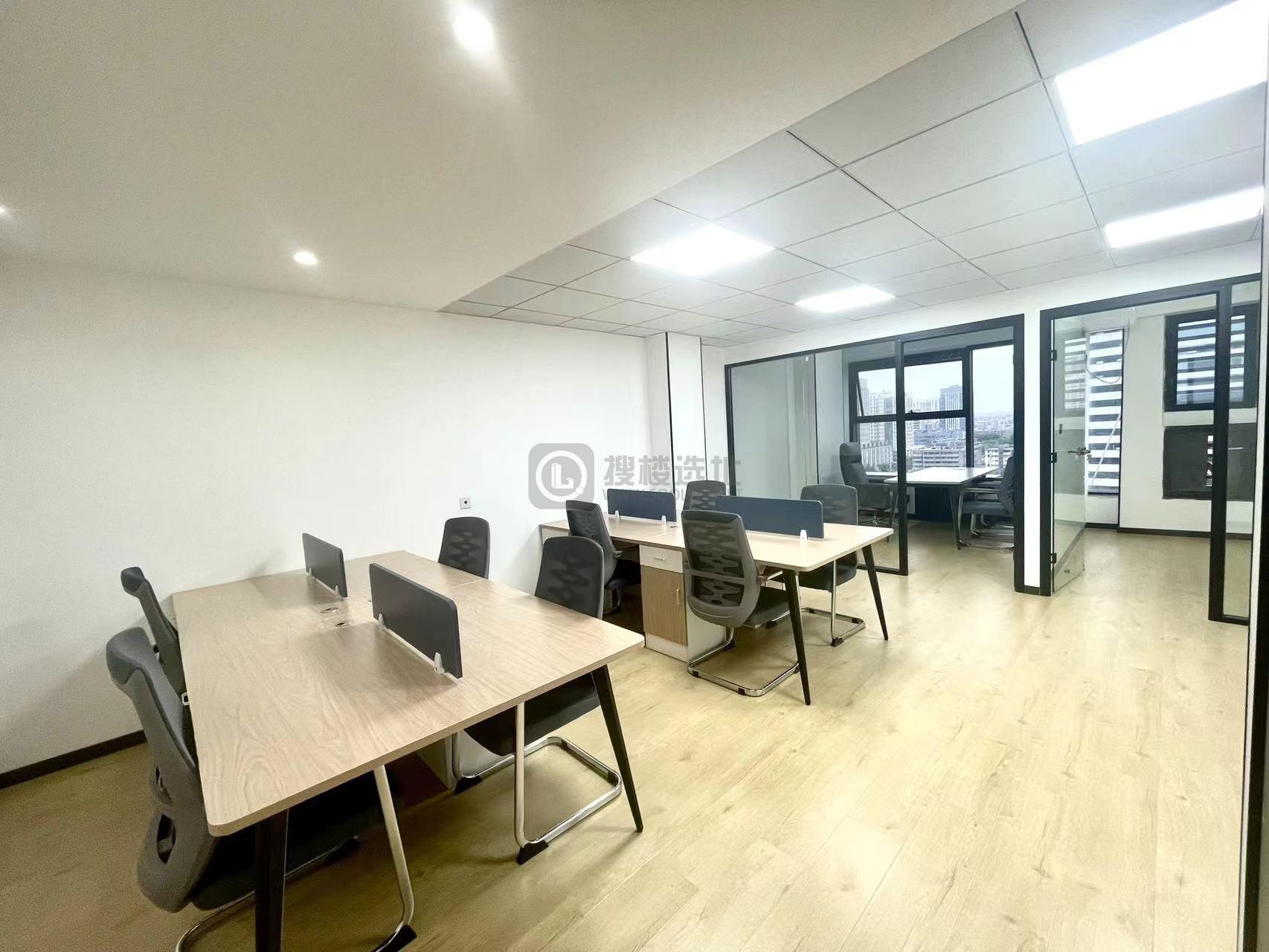 远洋国际中心面积70平