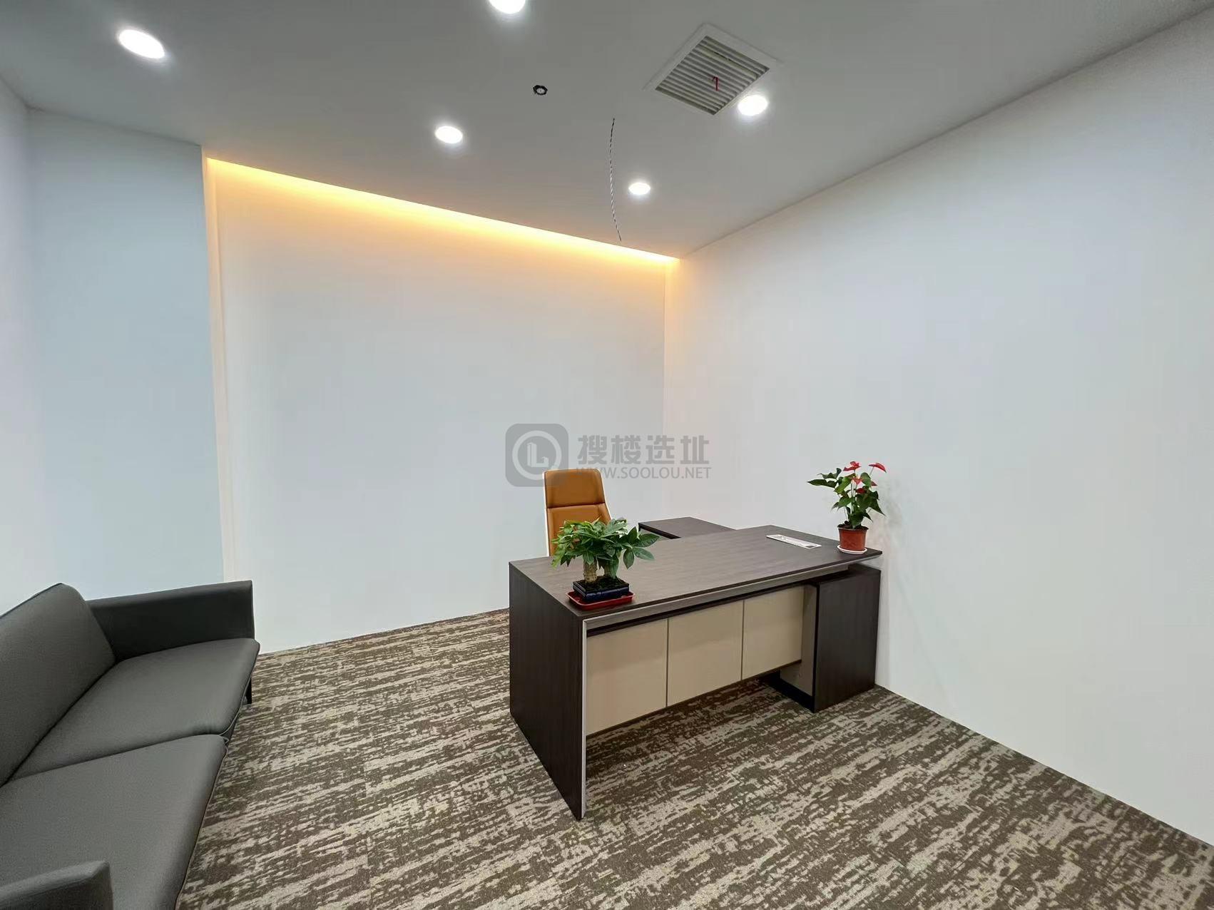 中海龙湾财富中心面积158平