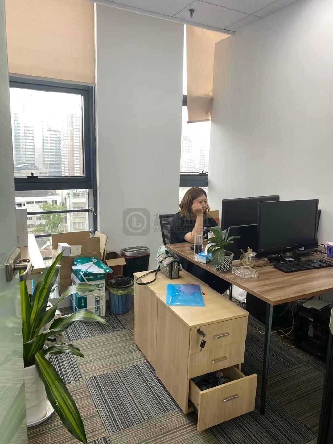 凤凰和睿大厦面积120平