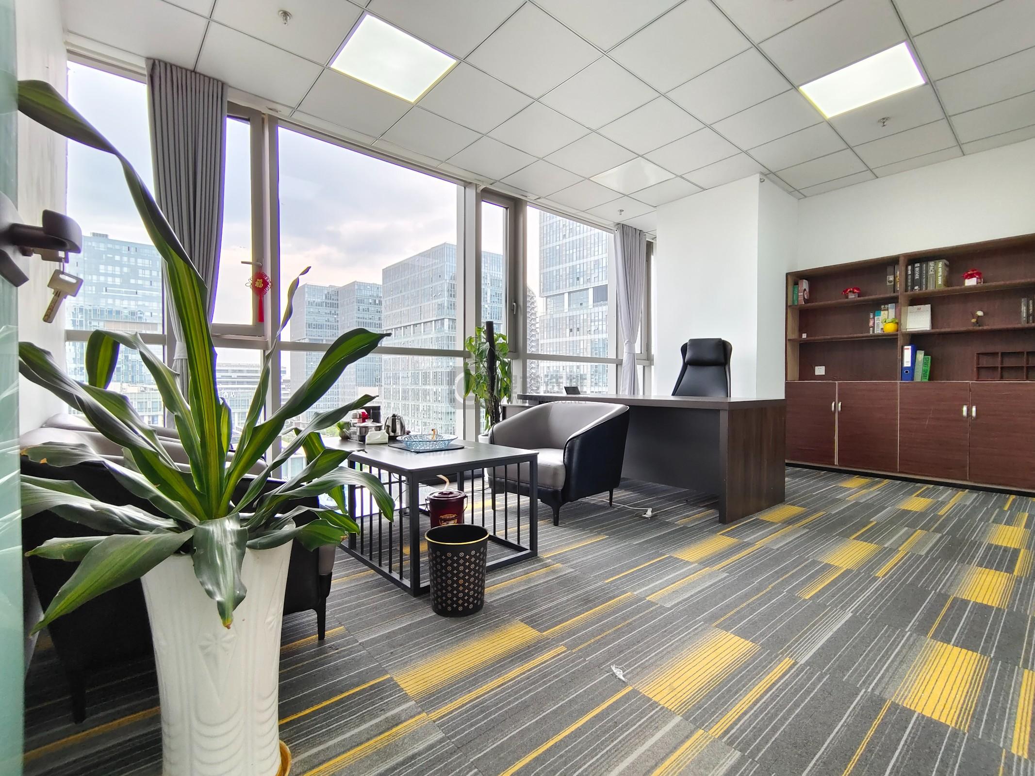 绿地之窗面积220平