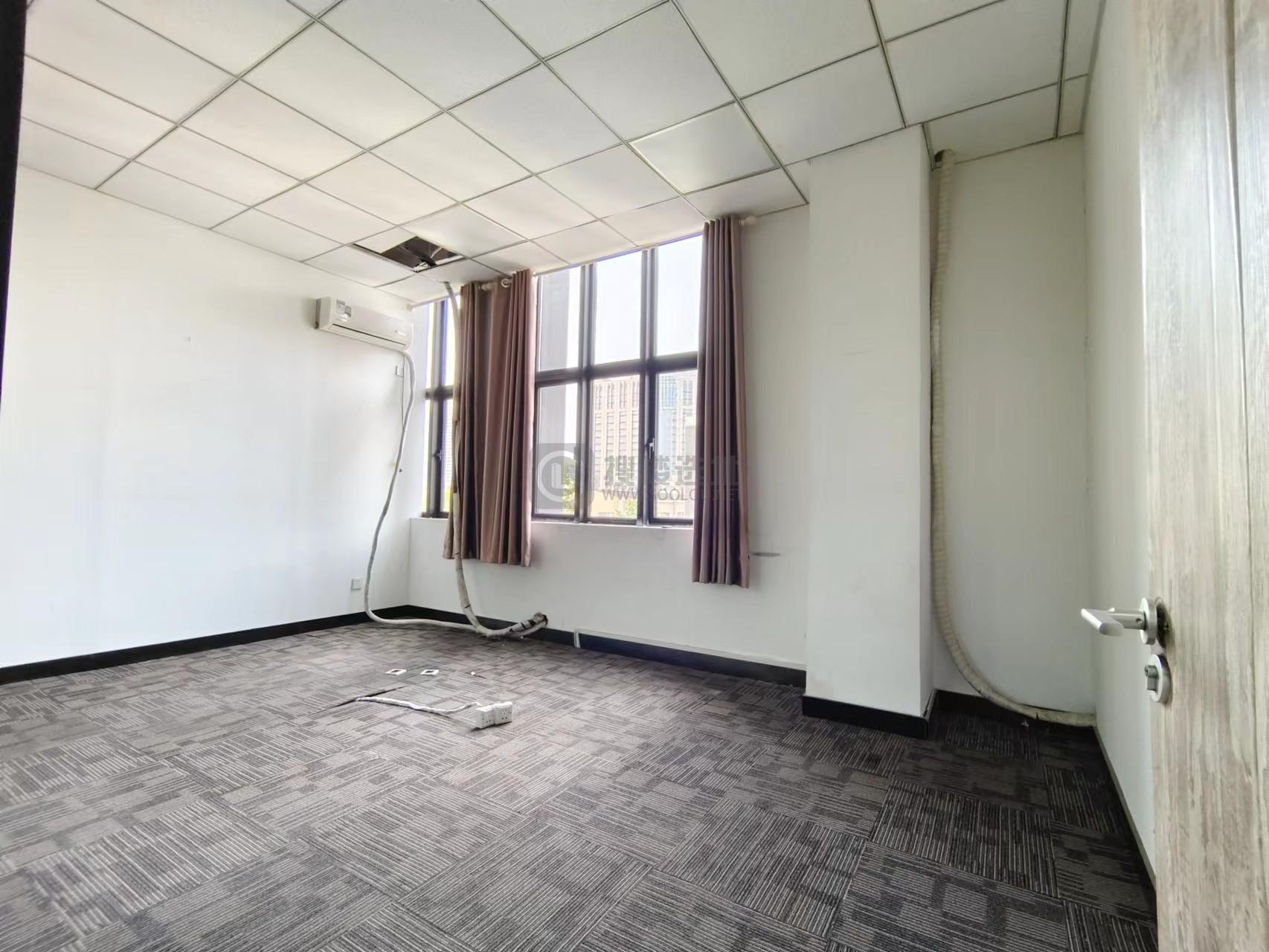 越界梦幻城面积500平