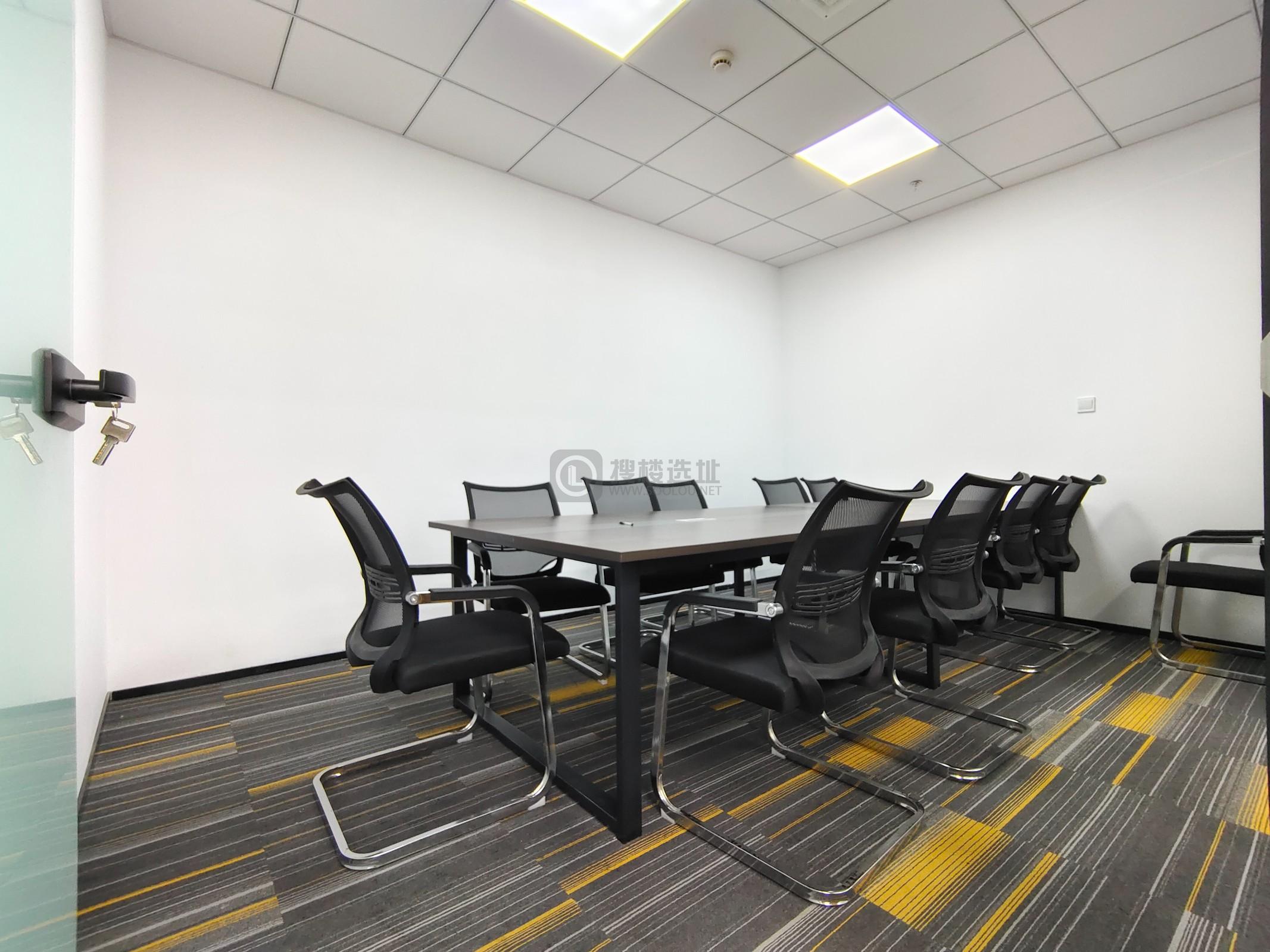 绿地之窗面积220平