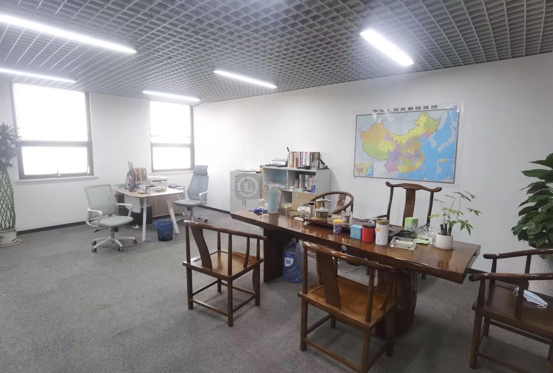 联通大厦面积246平