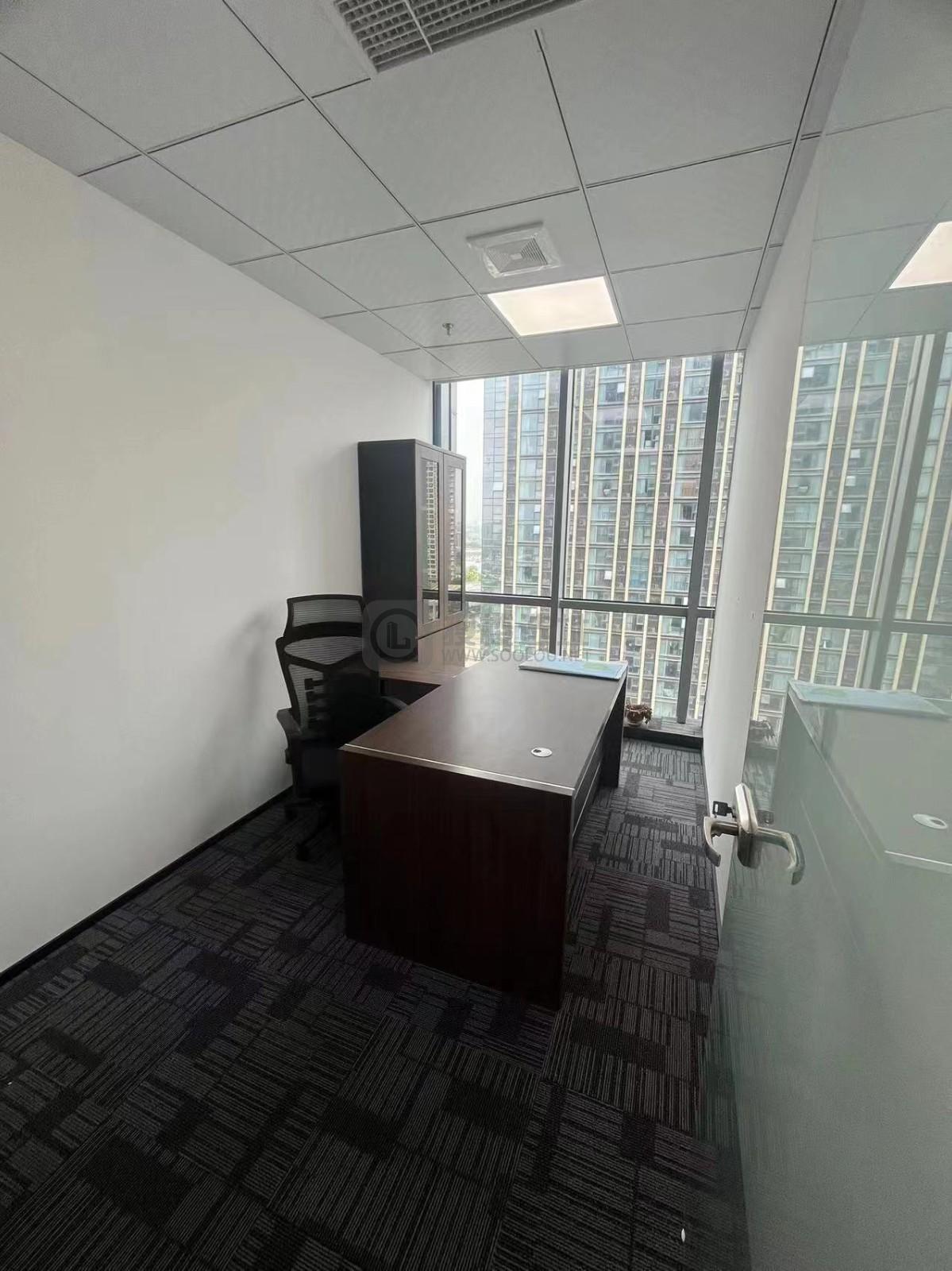 保利中心面积163平