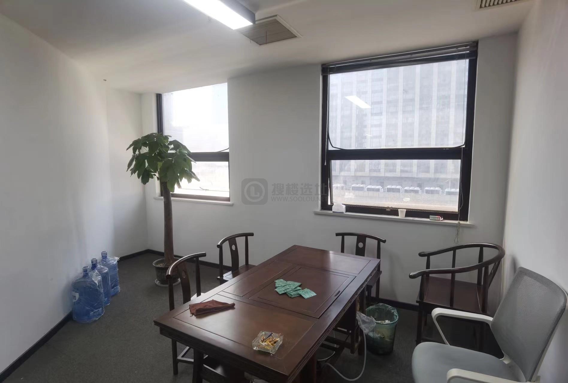 联通大厦面积246平