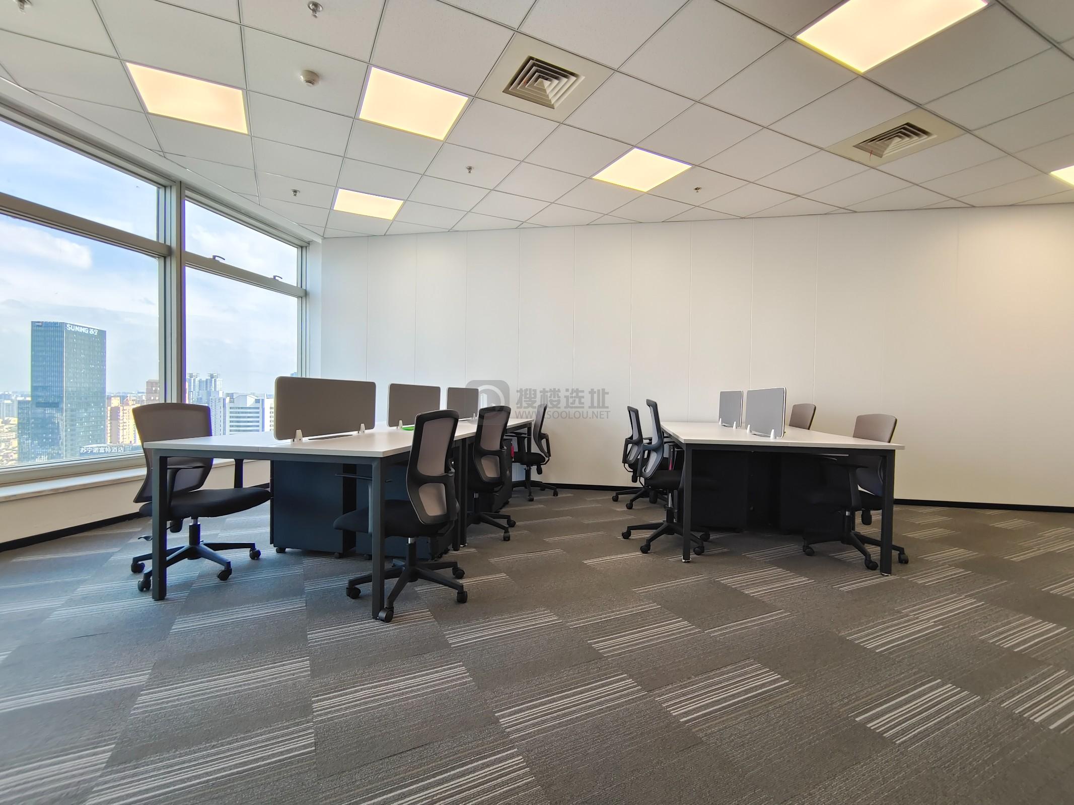 南京国际金融中心面积165平