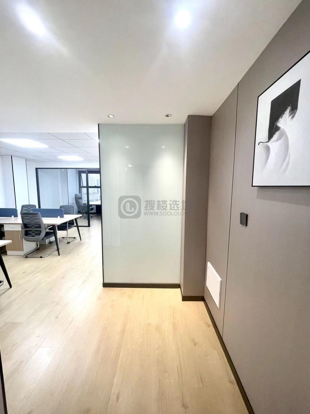 远洋国际中心面积70平