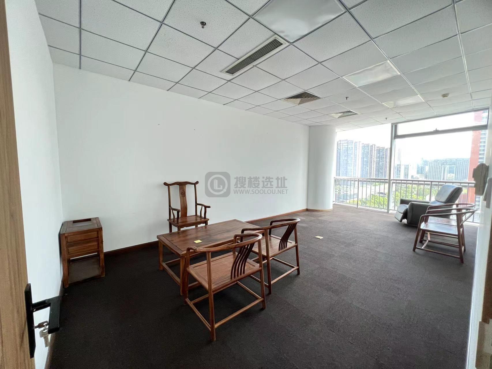 新地中心面积347平