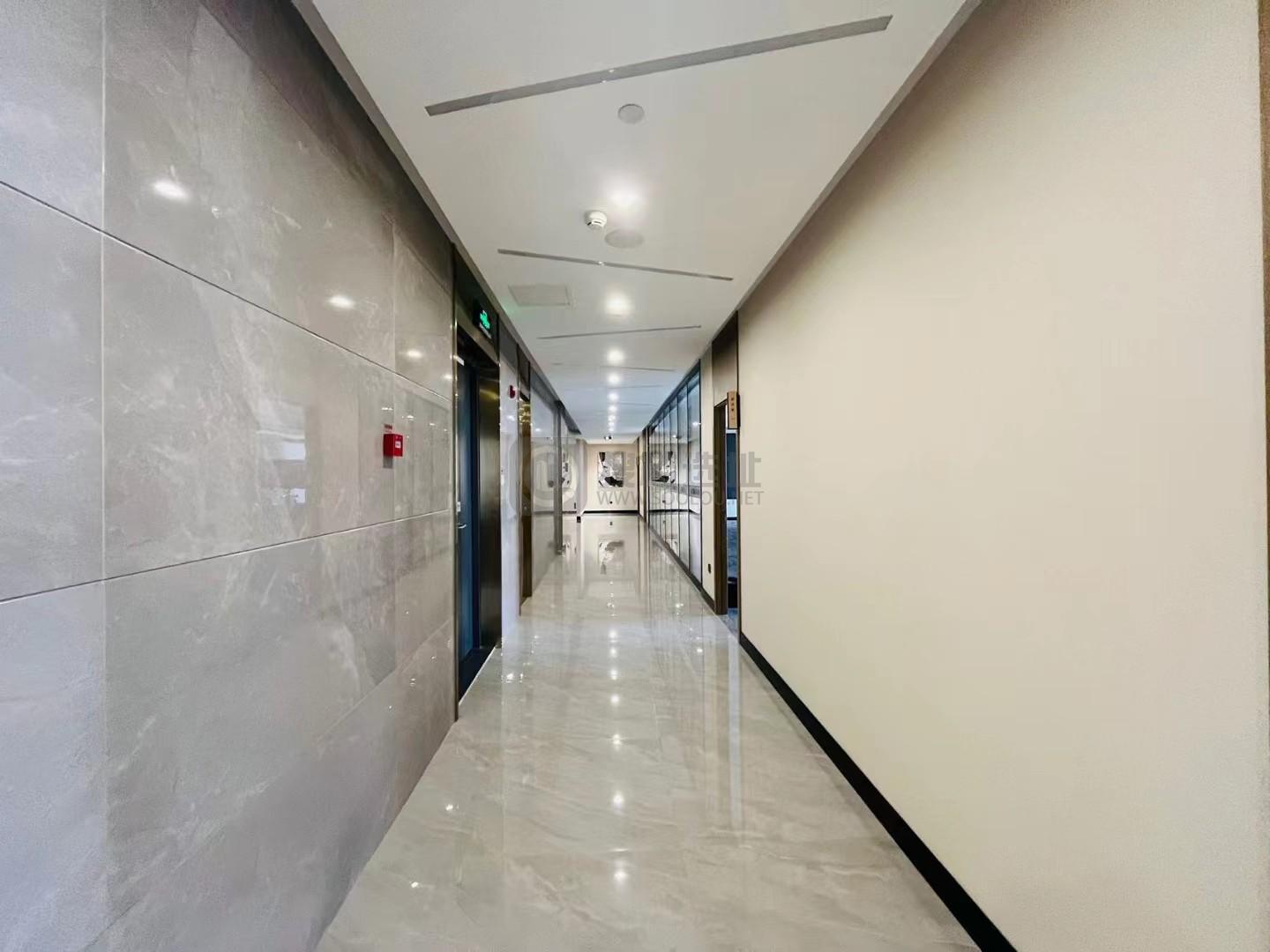 南京金融城面积1400平