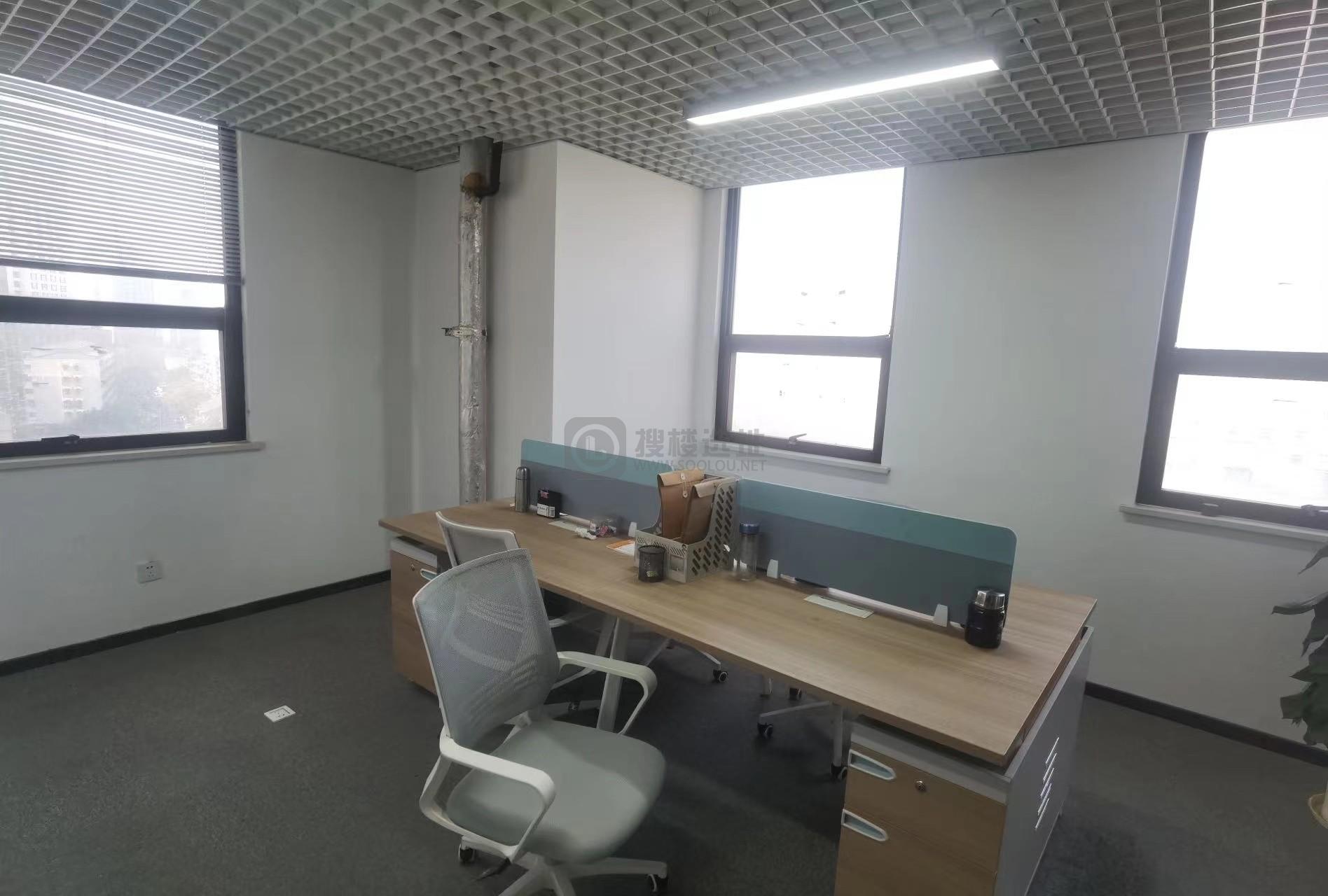 联通大厦面积246