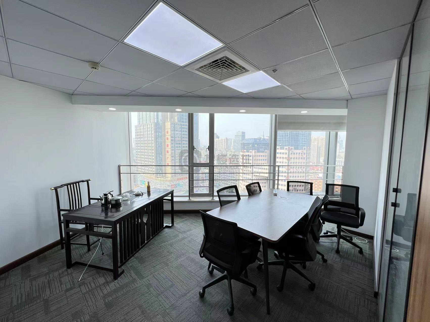 友谊广场面积195平