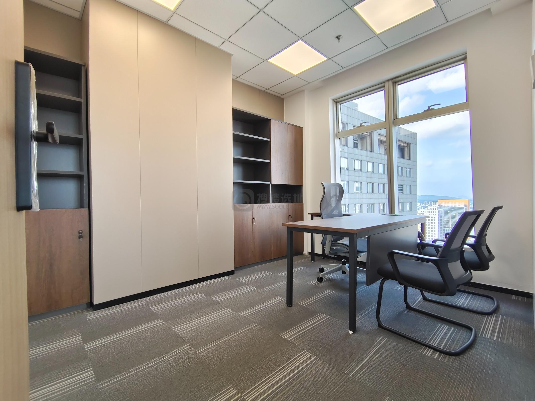 南京国际金融中心面积165平