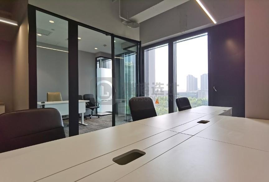 南京金融城面积106平