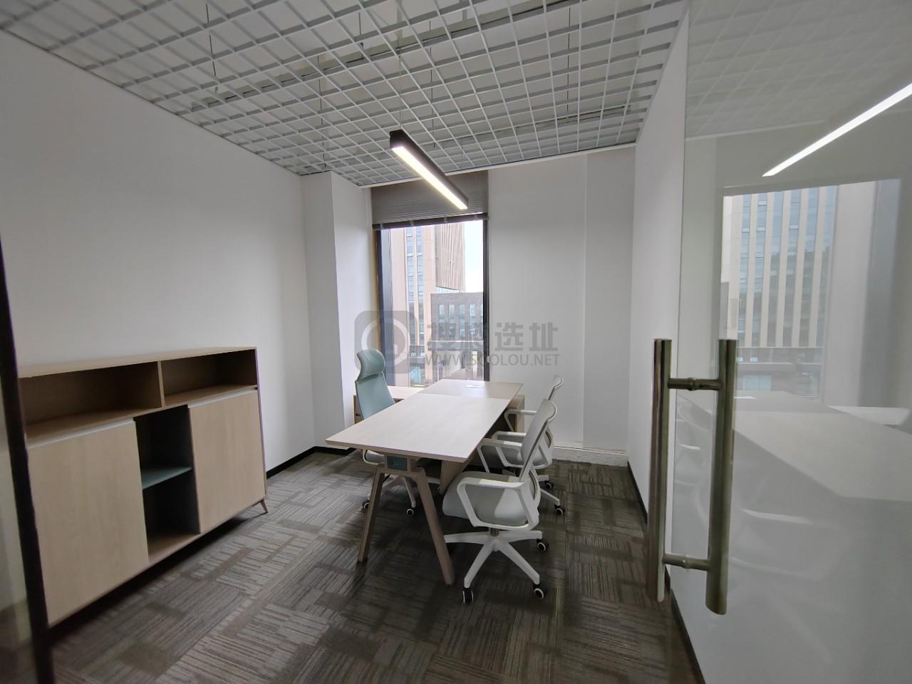  银城INC面积50平