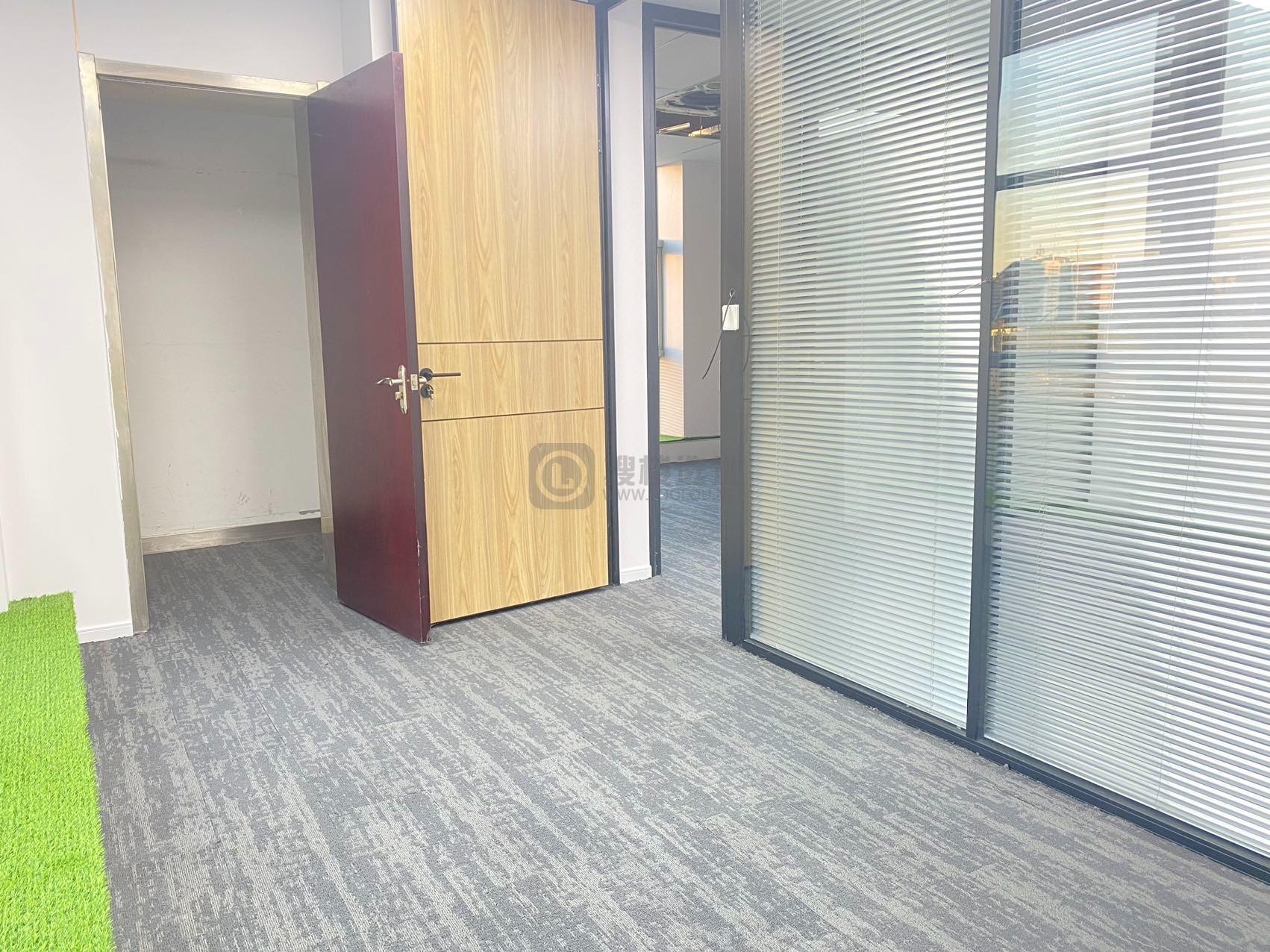 瑞泰大厦面积176平