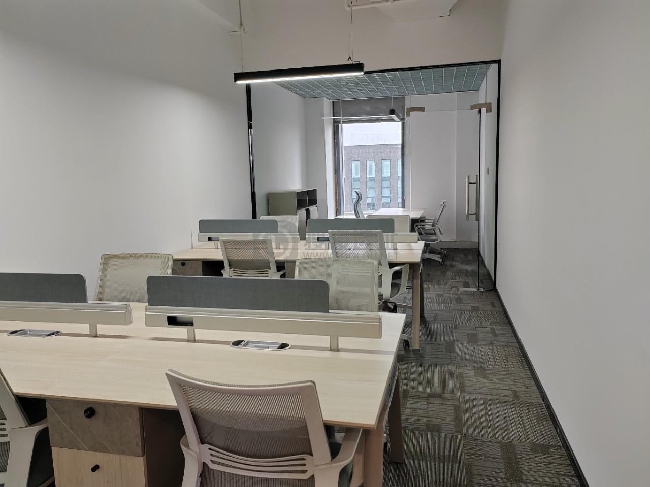  银城INC面积50平