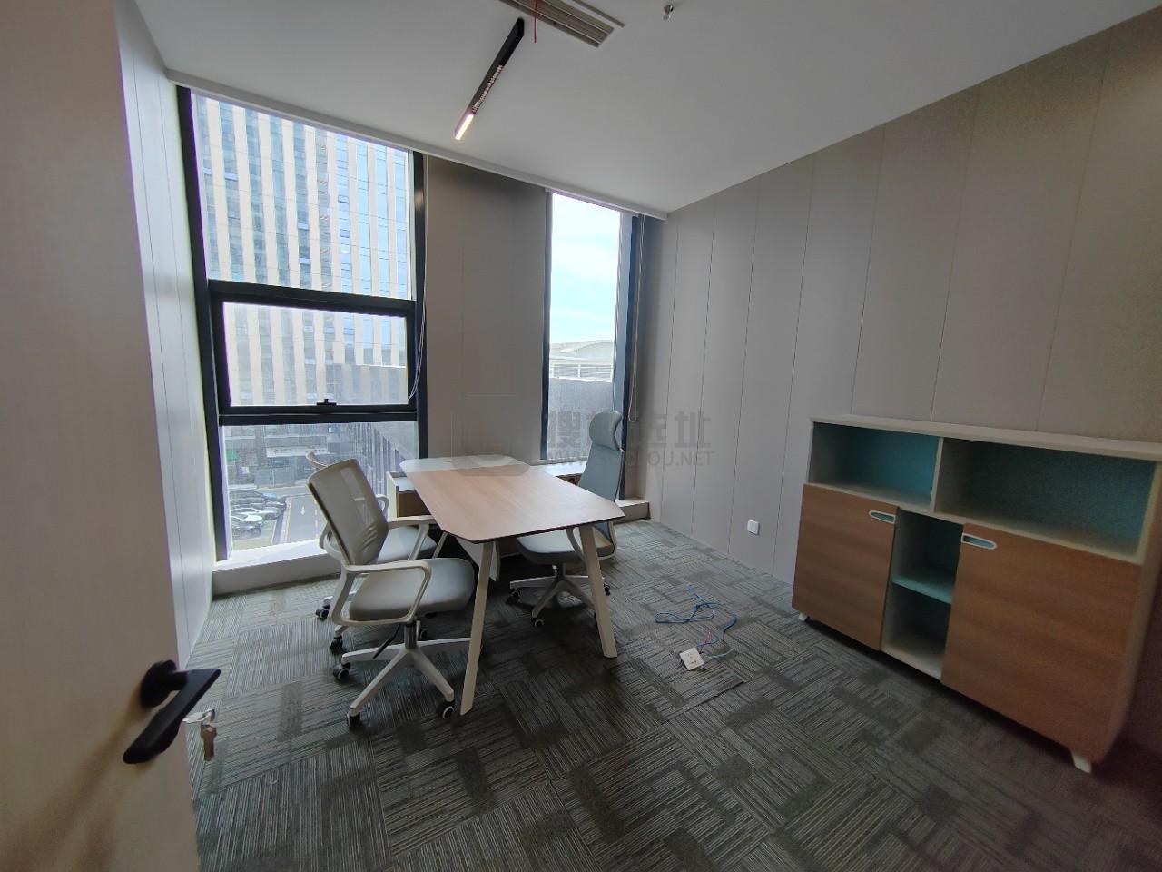  银城INC面积188平