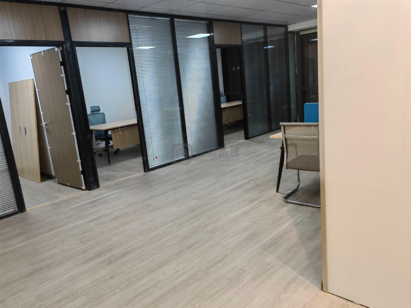 凤凰文化广场面积127平