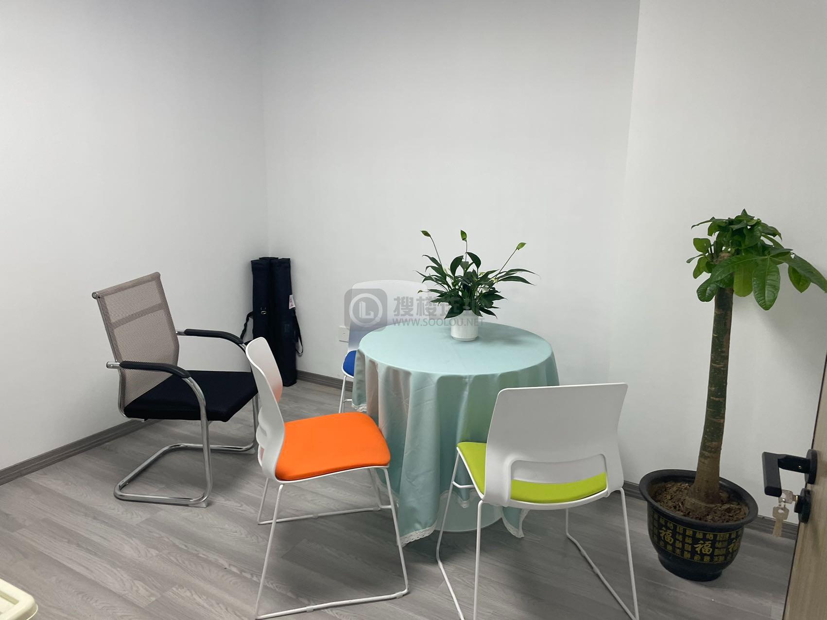 易发信息大厦面积178平