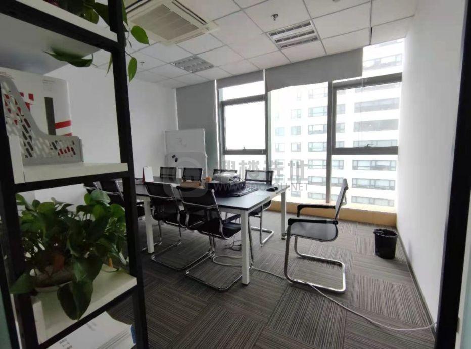 天盛大厦面积180平