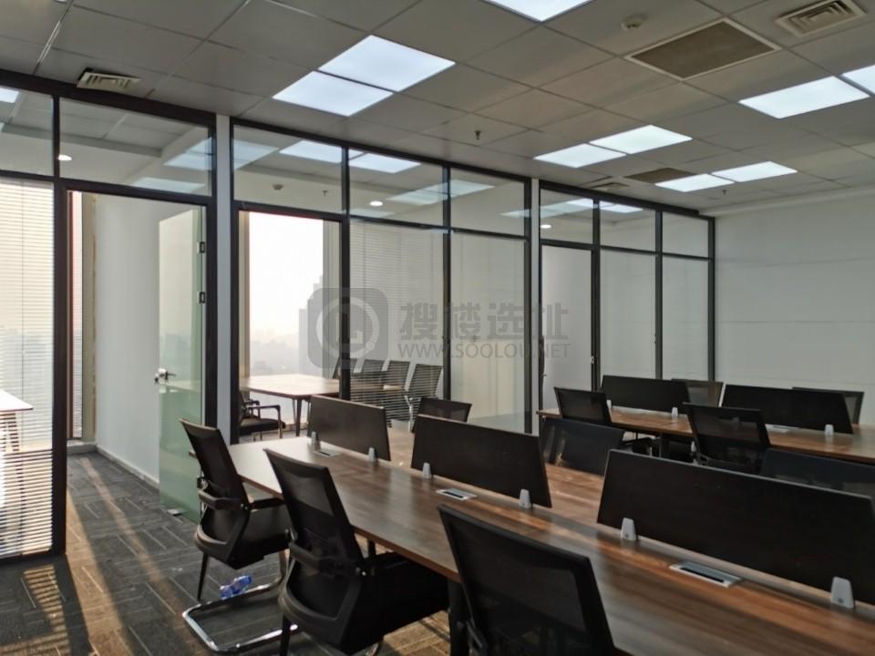 紫峰大厦面积162平