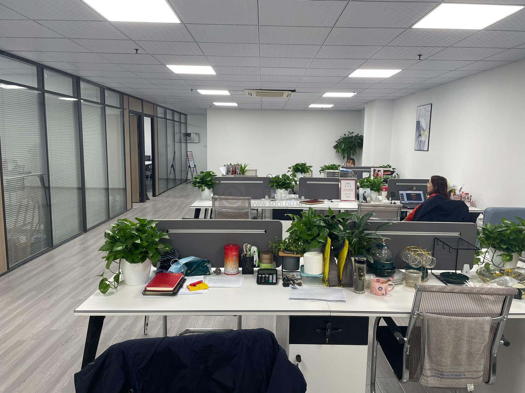 易发信息大厦面积178平