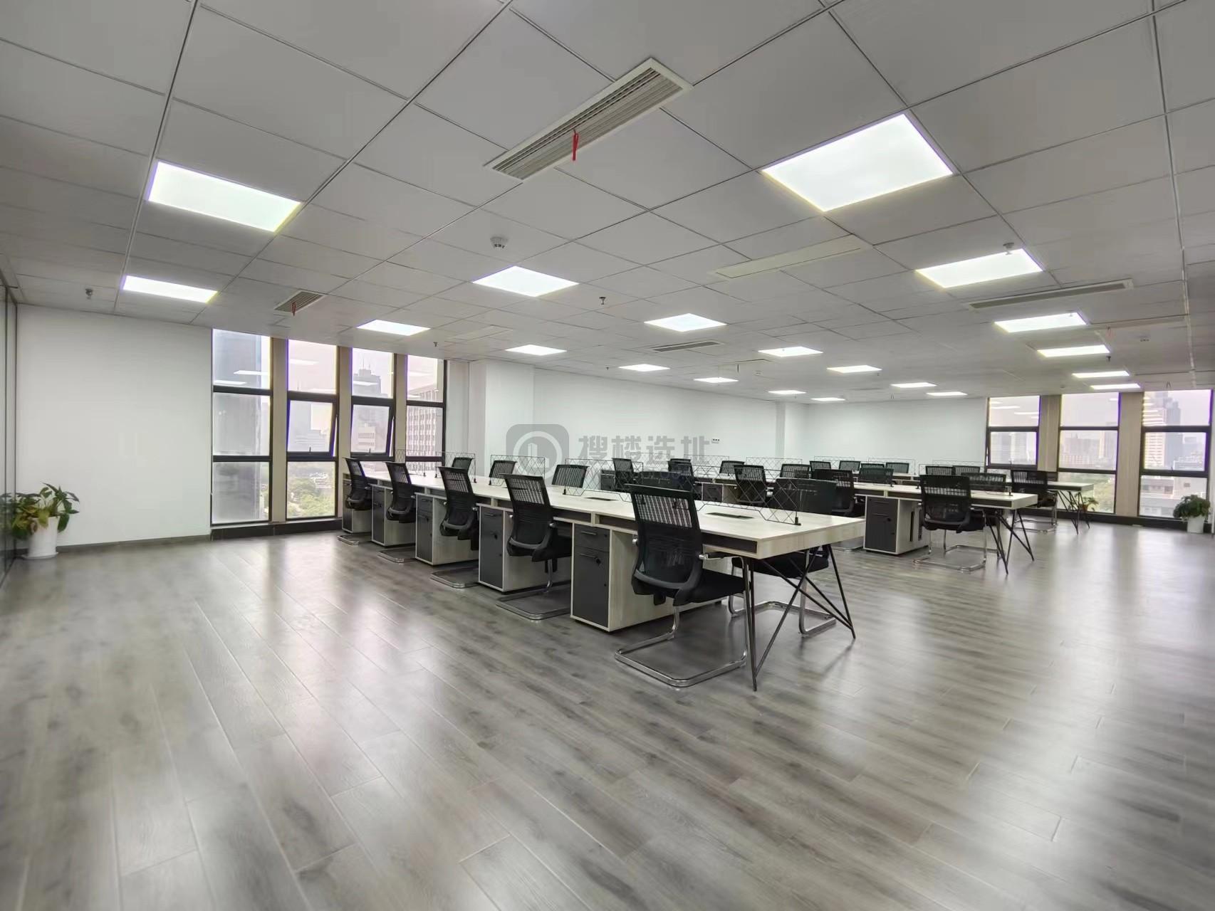 君临国际面积368平