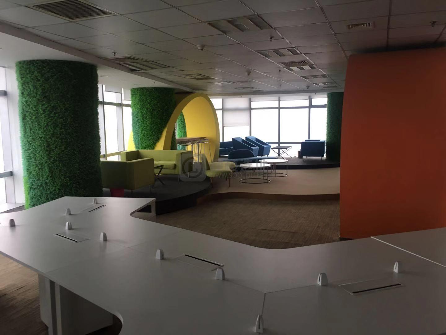 金茂广场面积230平