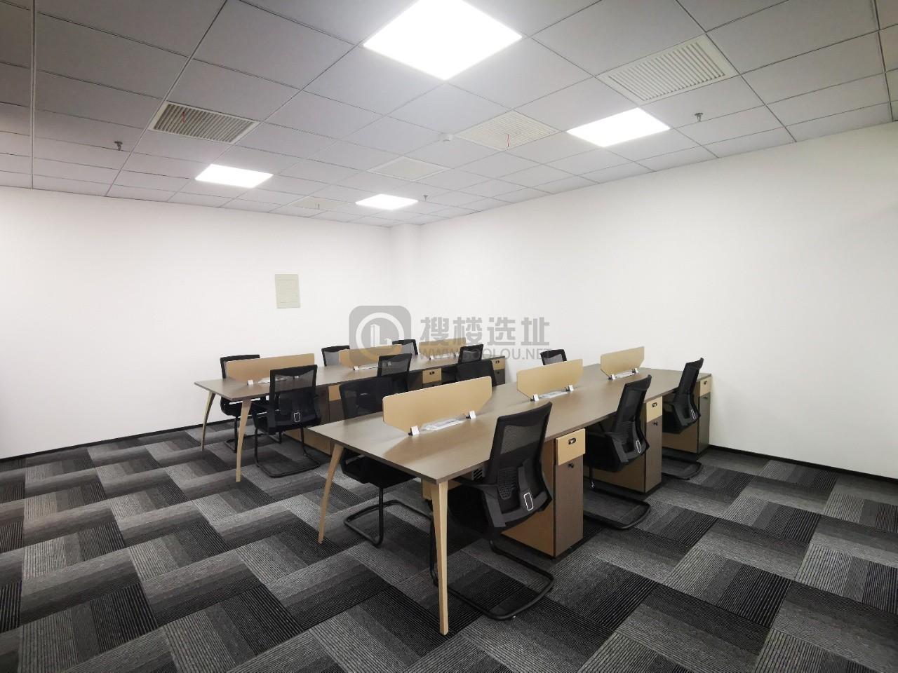  新城总部大厦面积132平