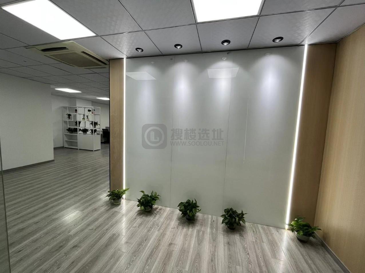 易发信息大厦面积183