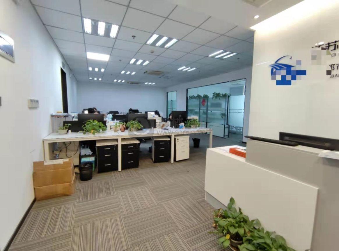 天盛大厦面积180平