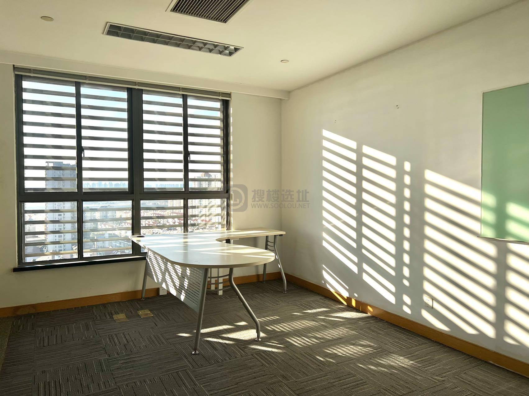 银城广场面积239平