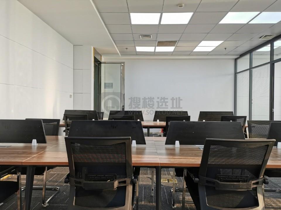 紫峰大厦面积162平